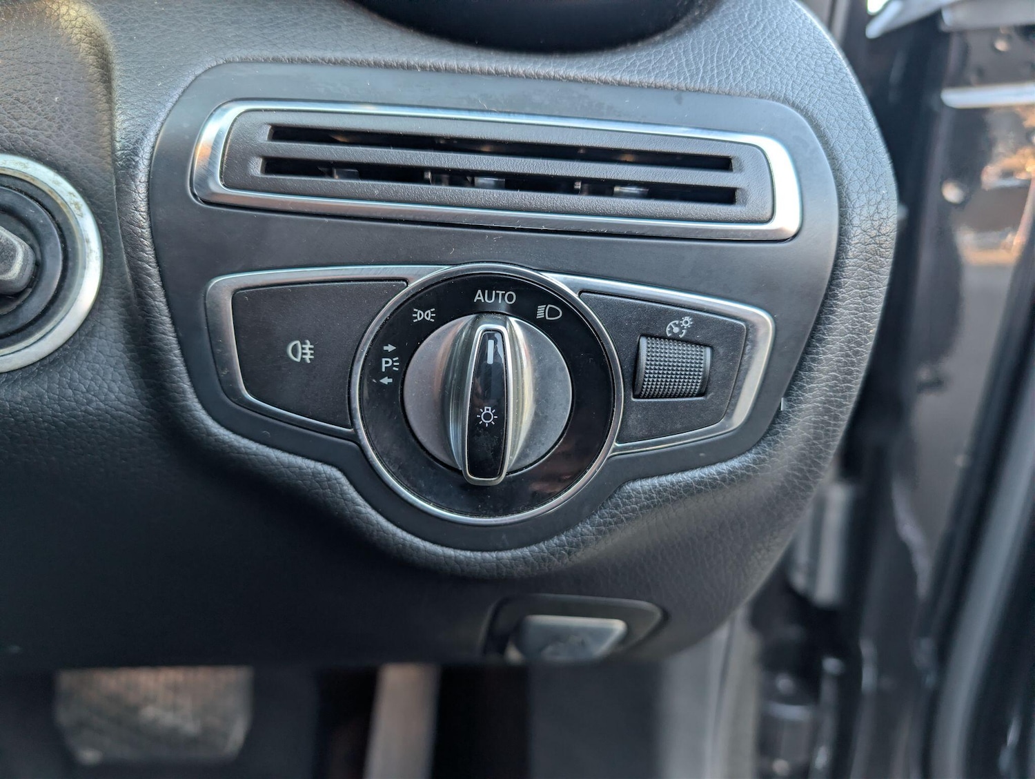 Used Mercedes-Benz C Class 2015 for sale - 77097369: Photo 36