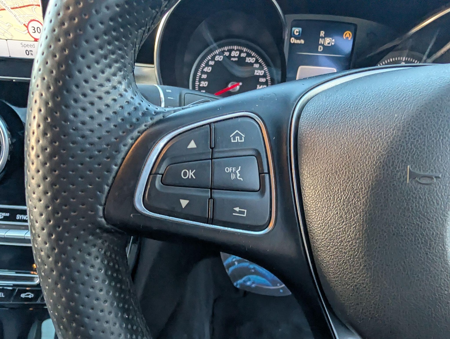 Used Mercedes-Benz C Class 2015 for sale - 77097369: Photo 38