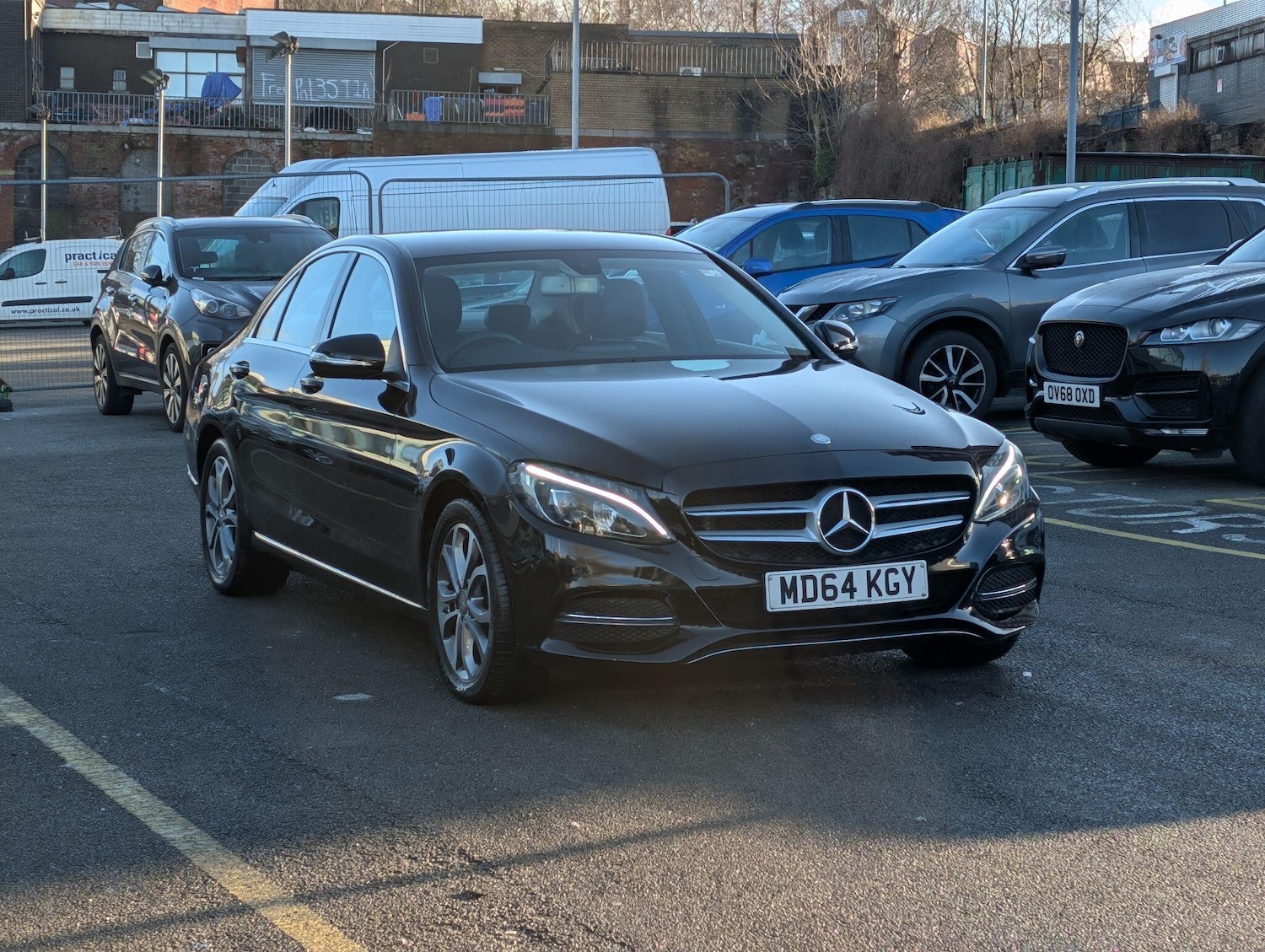 Used Mercedes-Benz C Class 2015 for sale - 77097369: Photo 5