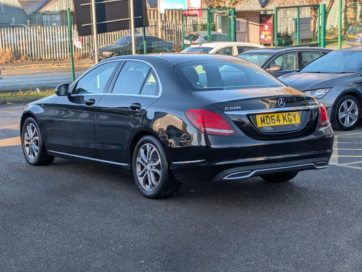 Used Mercedes-Benz C Class 2015 for sale - 77097369: Photo 8