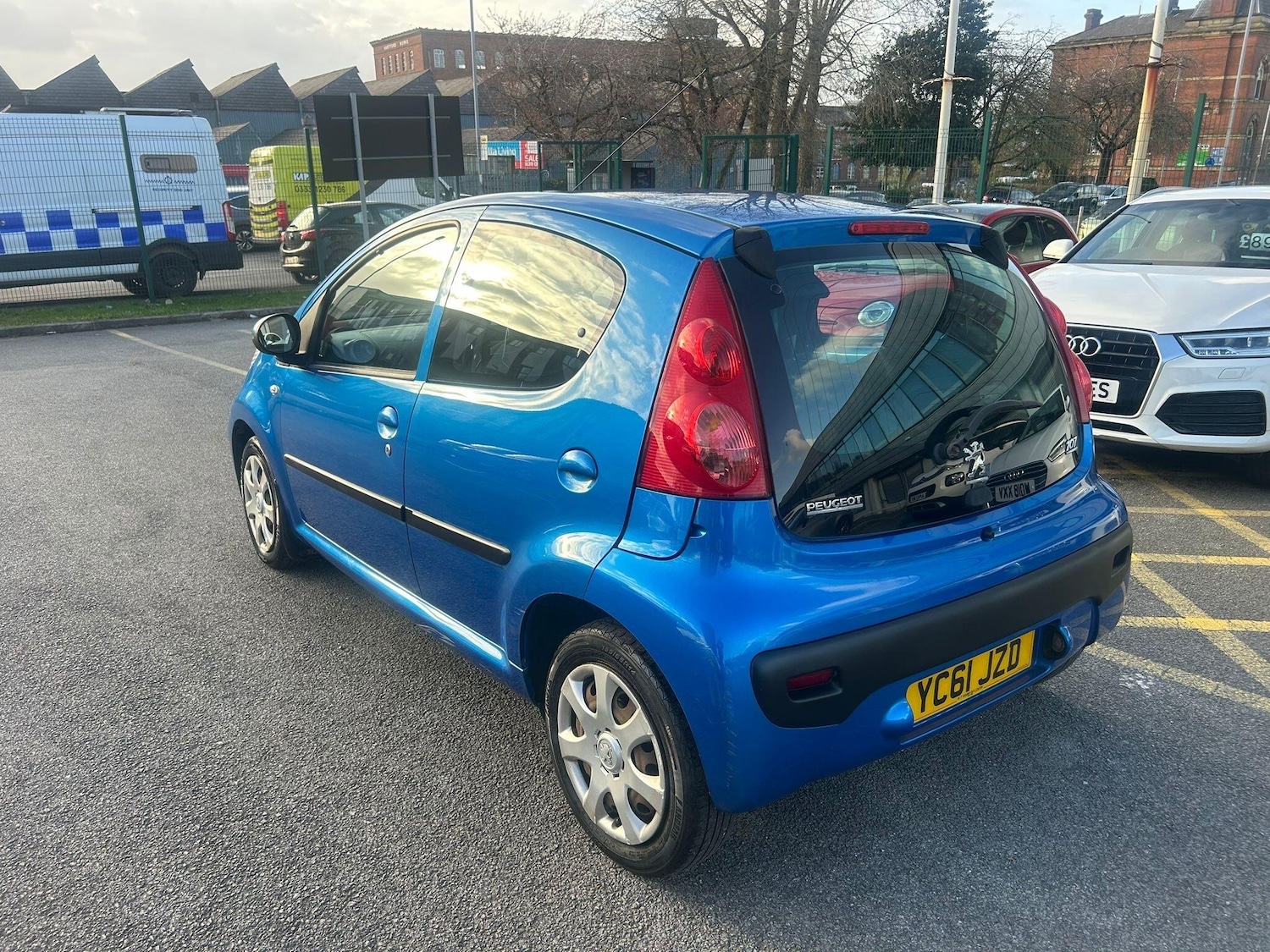 Used Peugeot 107 for sale - 78116322: Photo 4