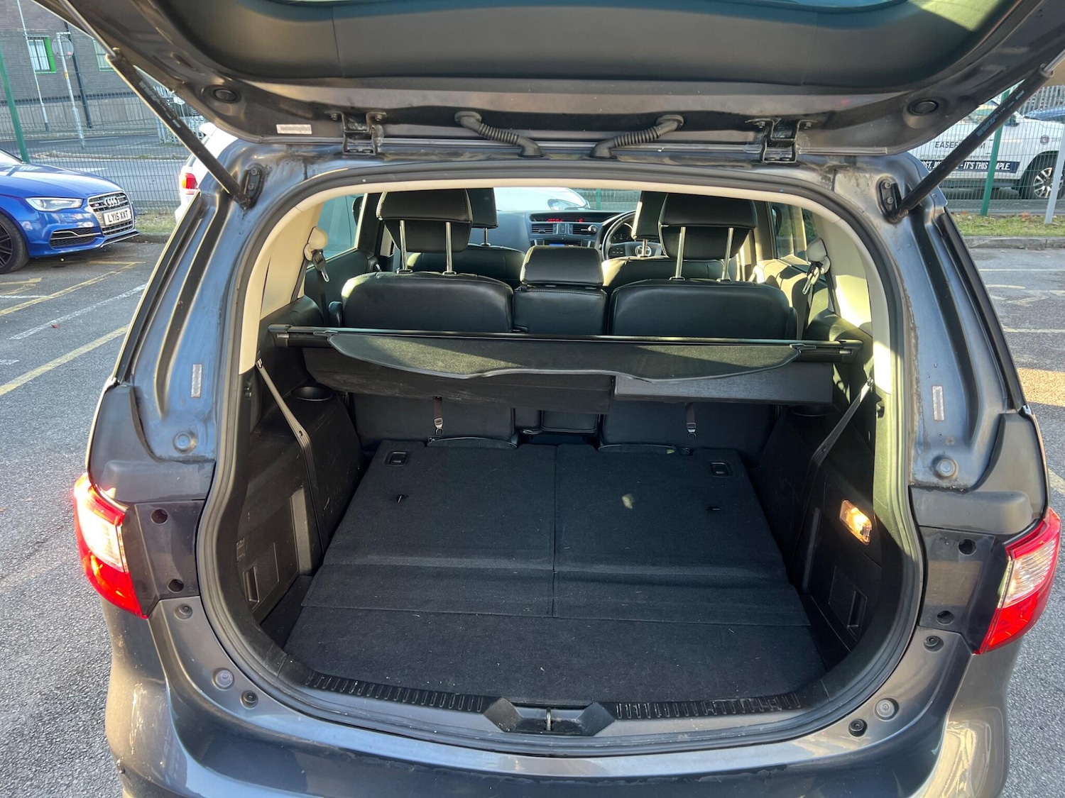 Used Mazda Mazda5 2014 for sale - 76671525: Photo 42