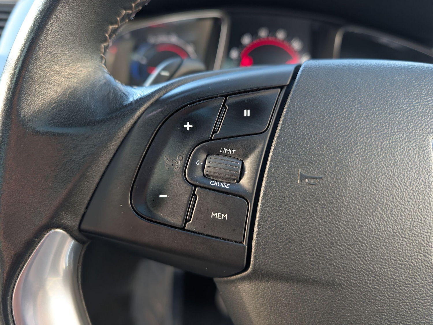 Used Citroen DS5 2014 for sale - 77166629: Photo 25