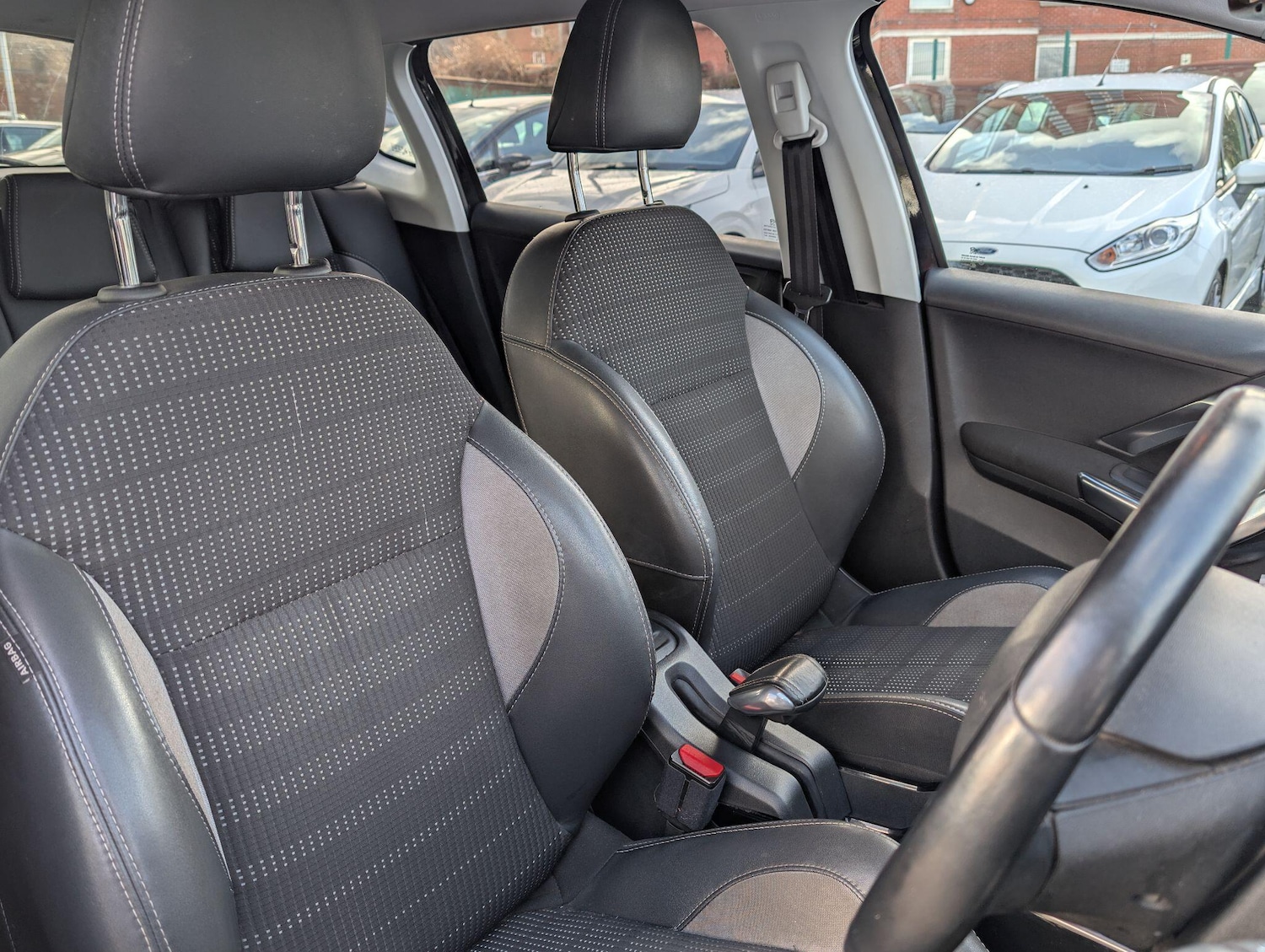 Used Peugeot 2008 2016 for sale - 77657855: Photo 18