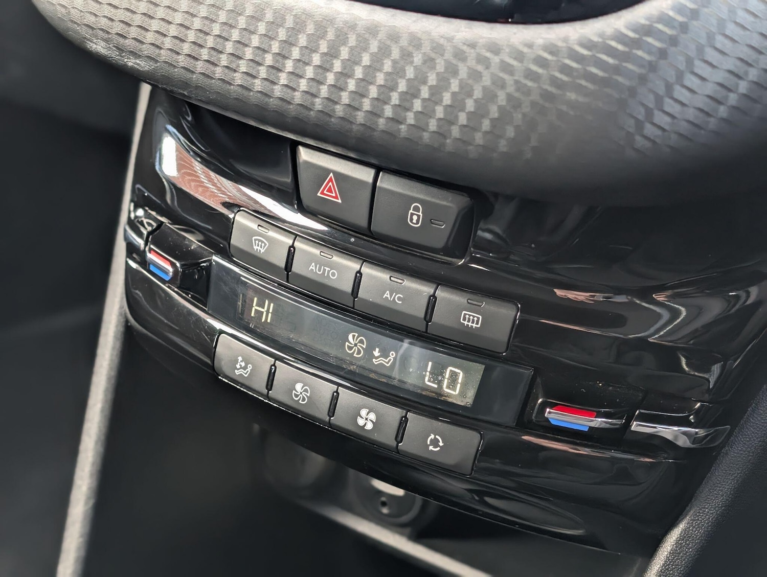 Used Peugeot 2008 2016 for sale - 77657855: Photo 37