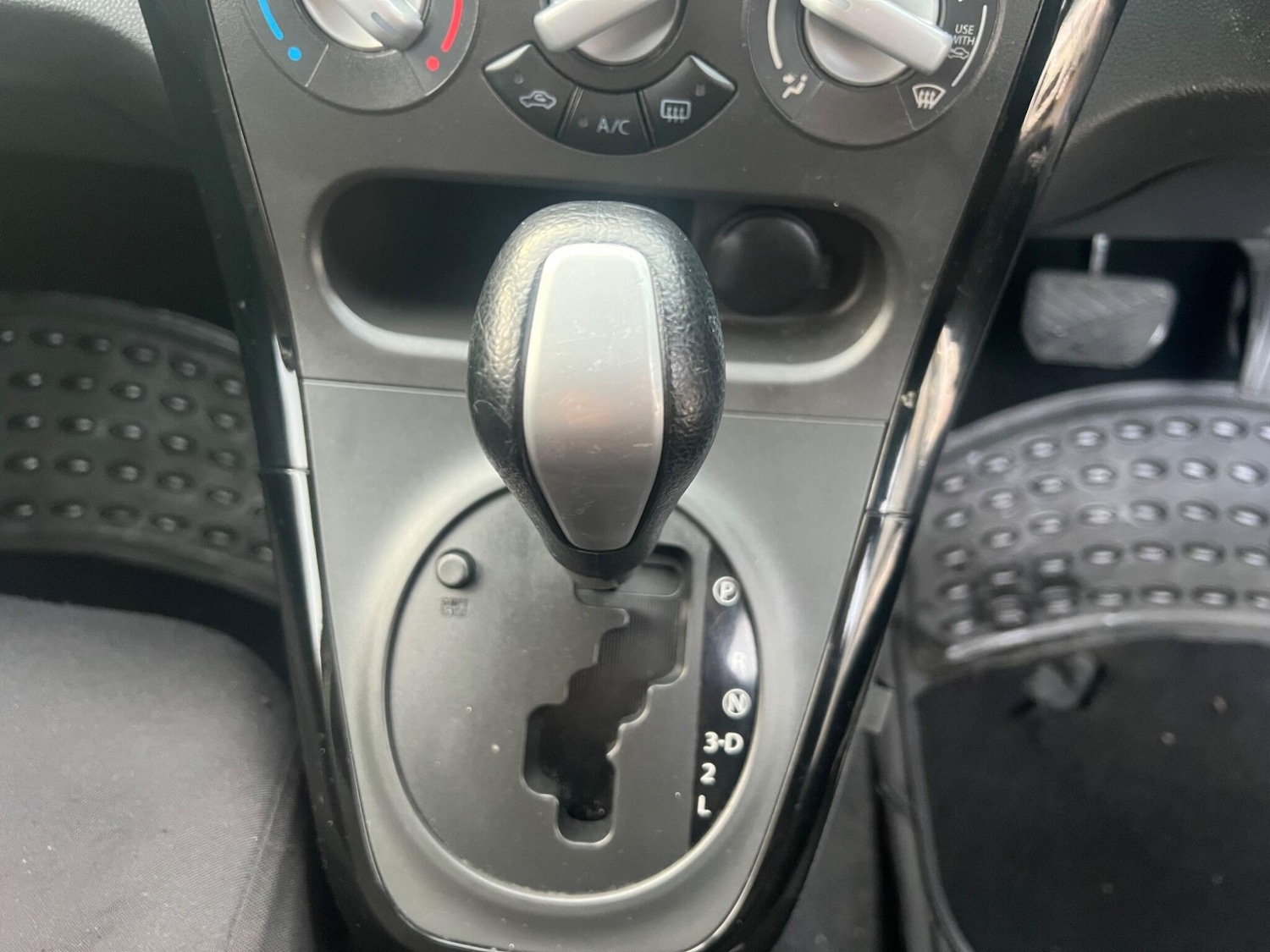 Used Suzuki Splash 2012 for sale - 76701801: Photo 10