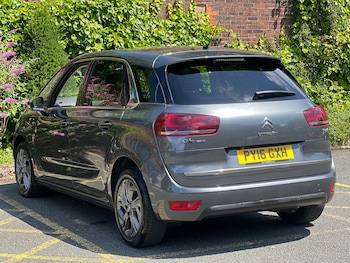 Used Citroen C4 Picasso 2016 for sale - 76215201: Photo