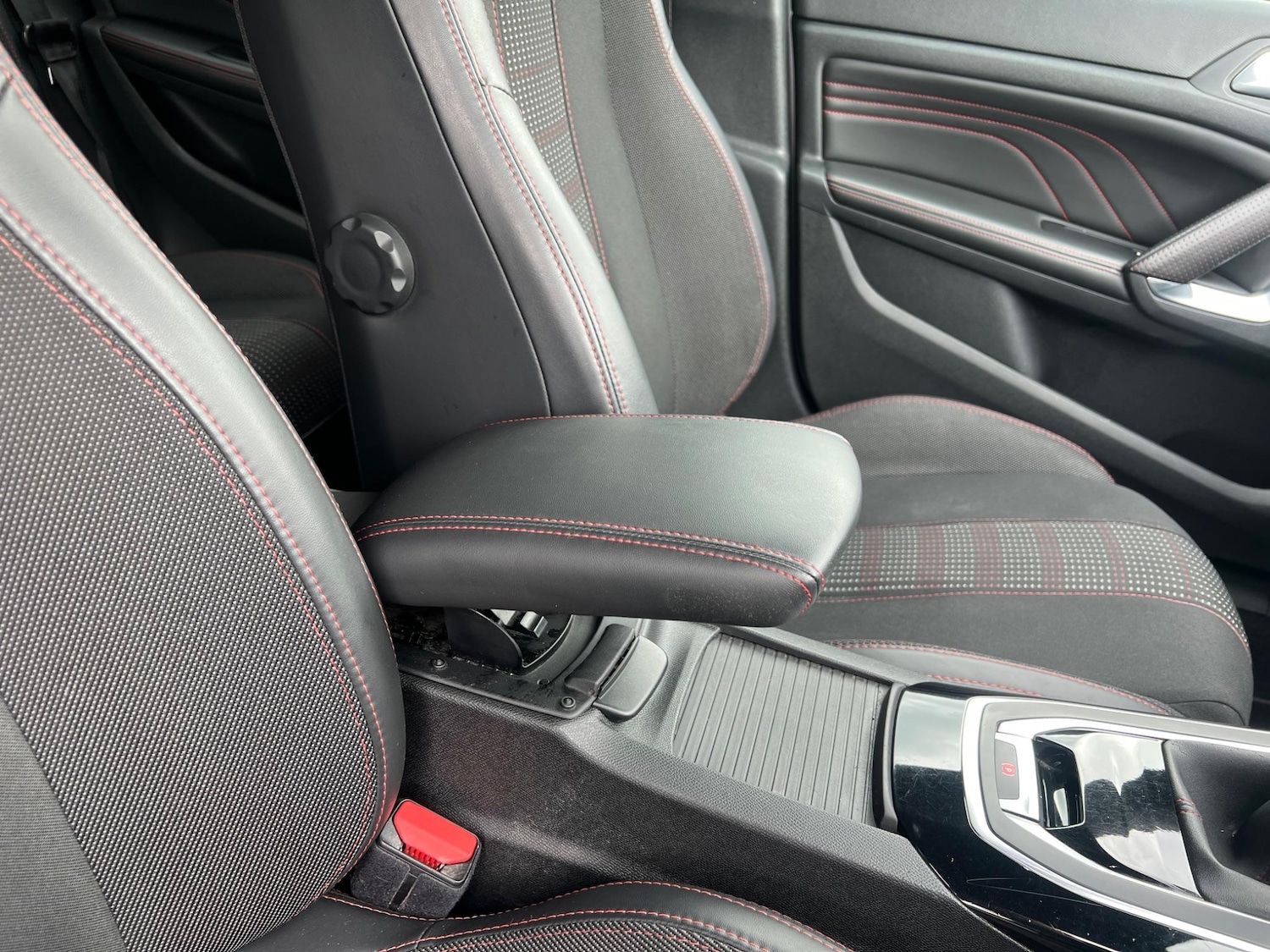 Used Peugeot 308 2016 for sale - 76994894: Photo 13