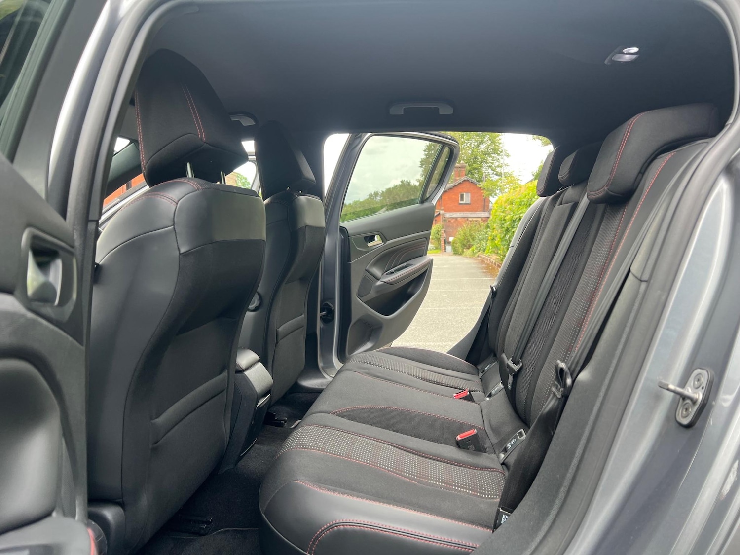 Used Peugeot 308 2016 for sale - 76994894: Photo 19