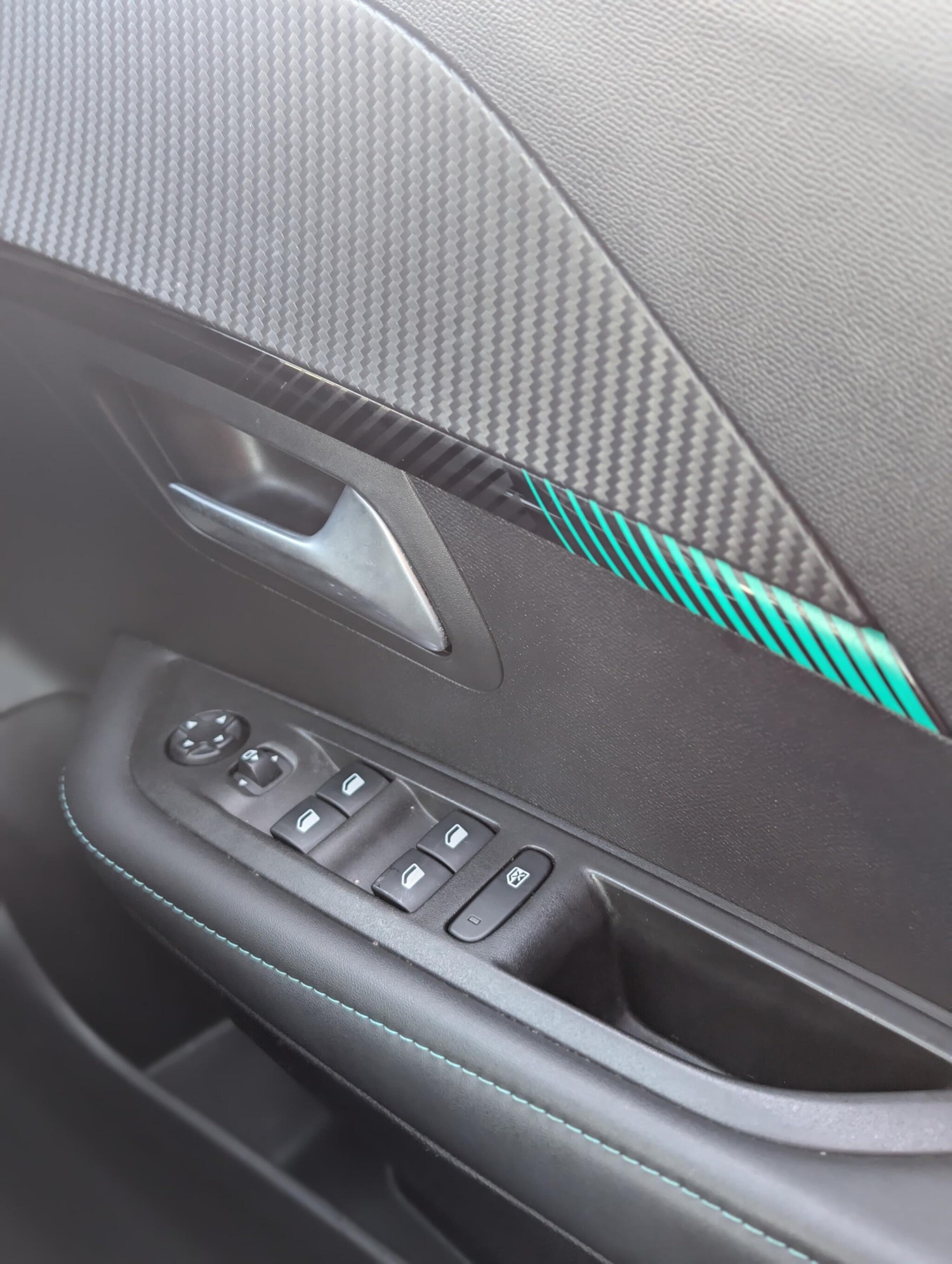 Used Peugeot 208 2021 for sale - 77559918: Photo 21