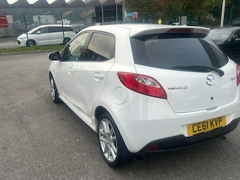 Used Mazda Mazda2 2011 for sale - 76573145: Photo