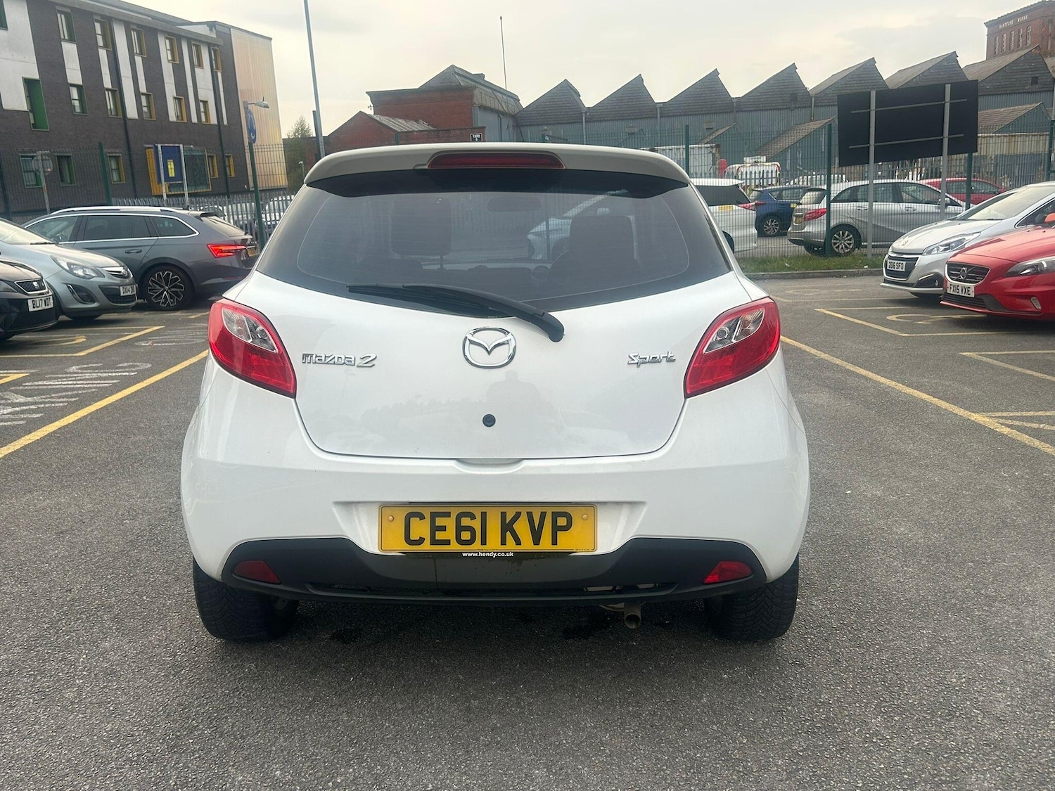 Used Mazda Mazda2 2011 for sale - 76573145: Photo 3