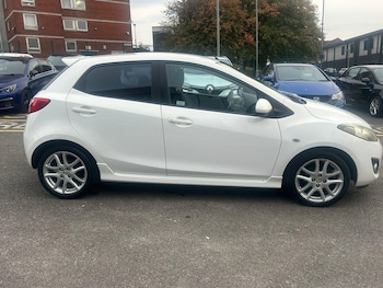 Used Mazda Mazda2 2011 for sale - 76573145: Photo