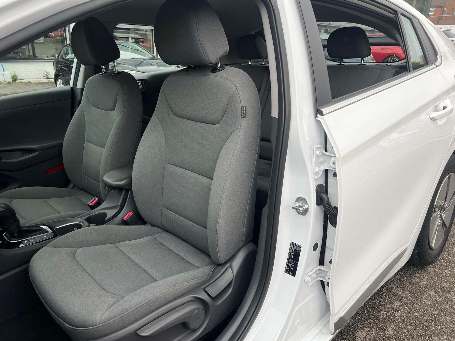 Used Hyundai IONIQ 2021 for sale - 76260105: Photo 48