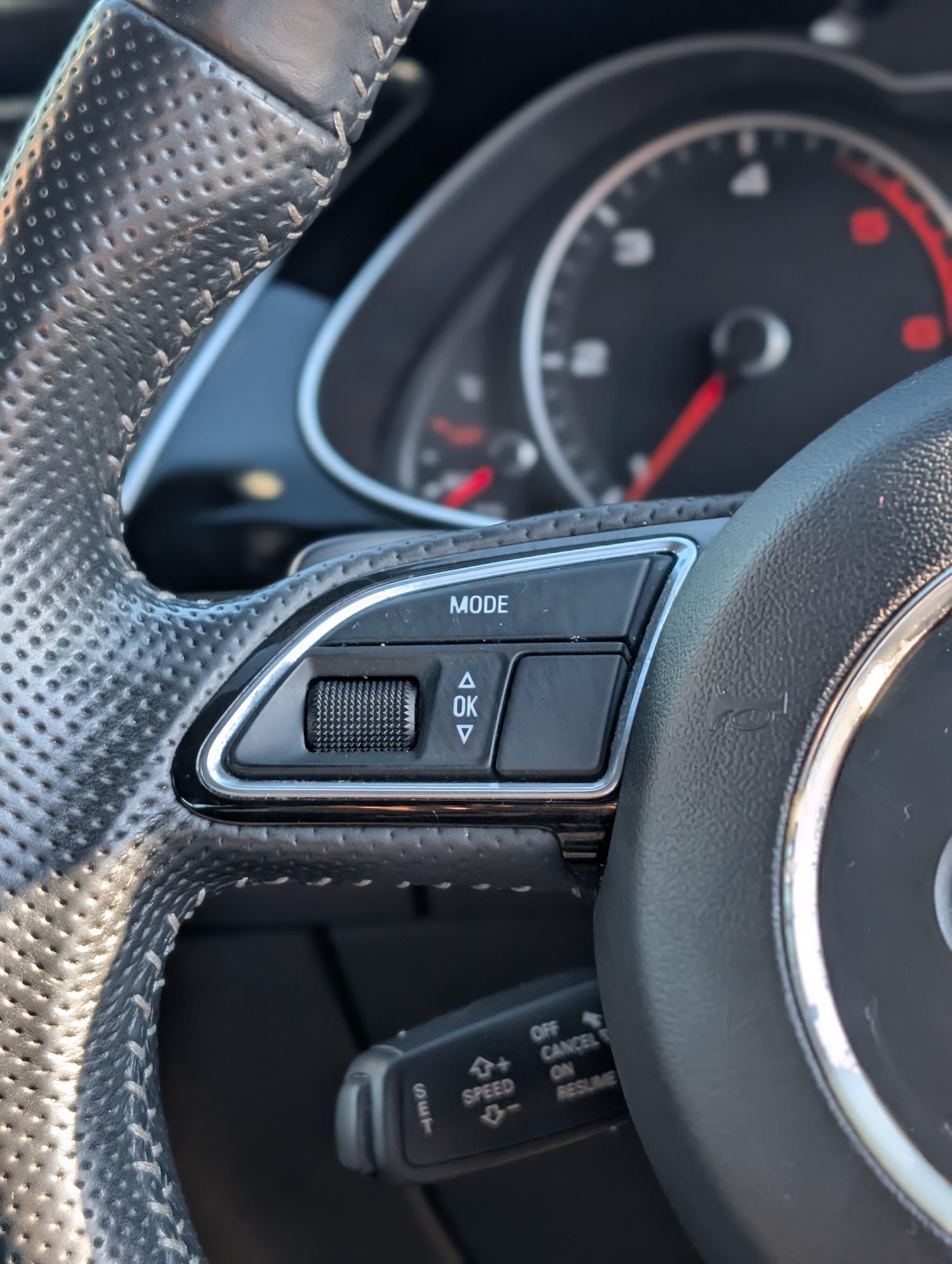 Used Audi A4 2014 for sale - 77799266: Photo 27