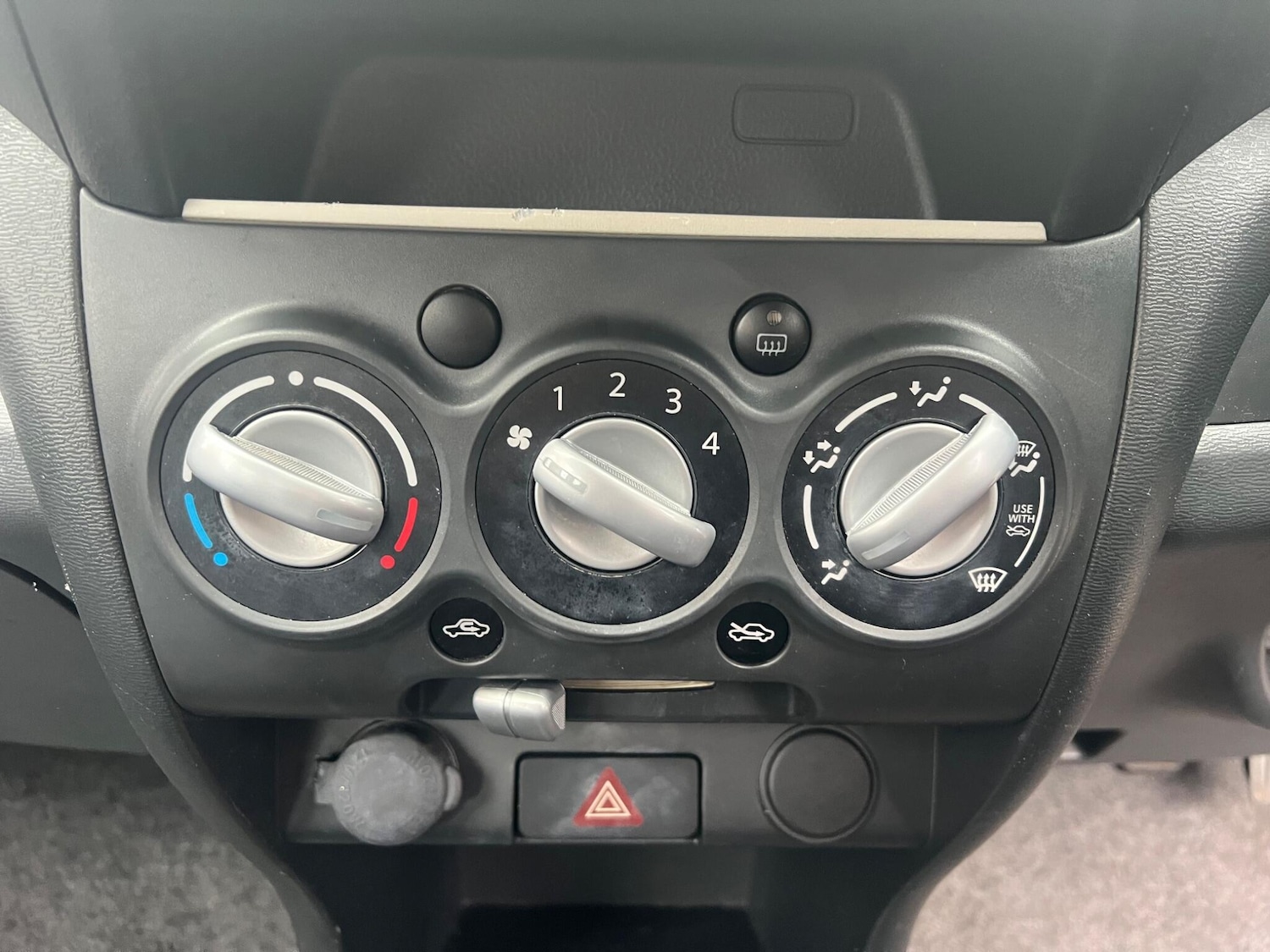 Used Suzuki Alto 2015 for sale - 76307066: Photo 23