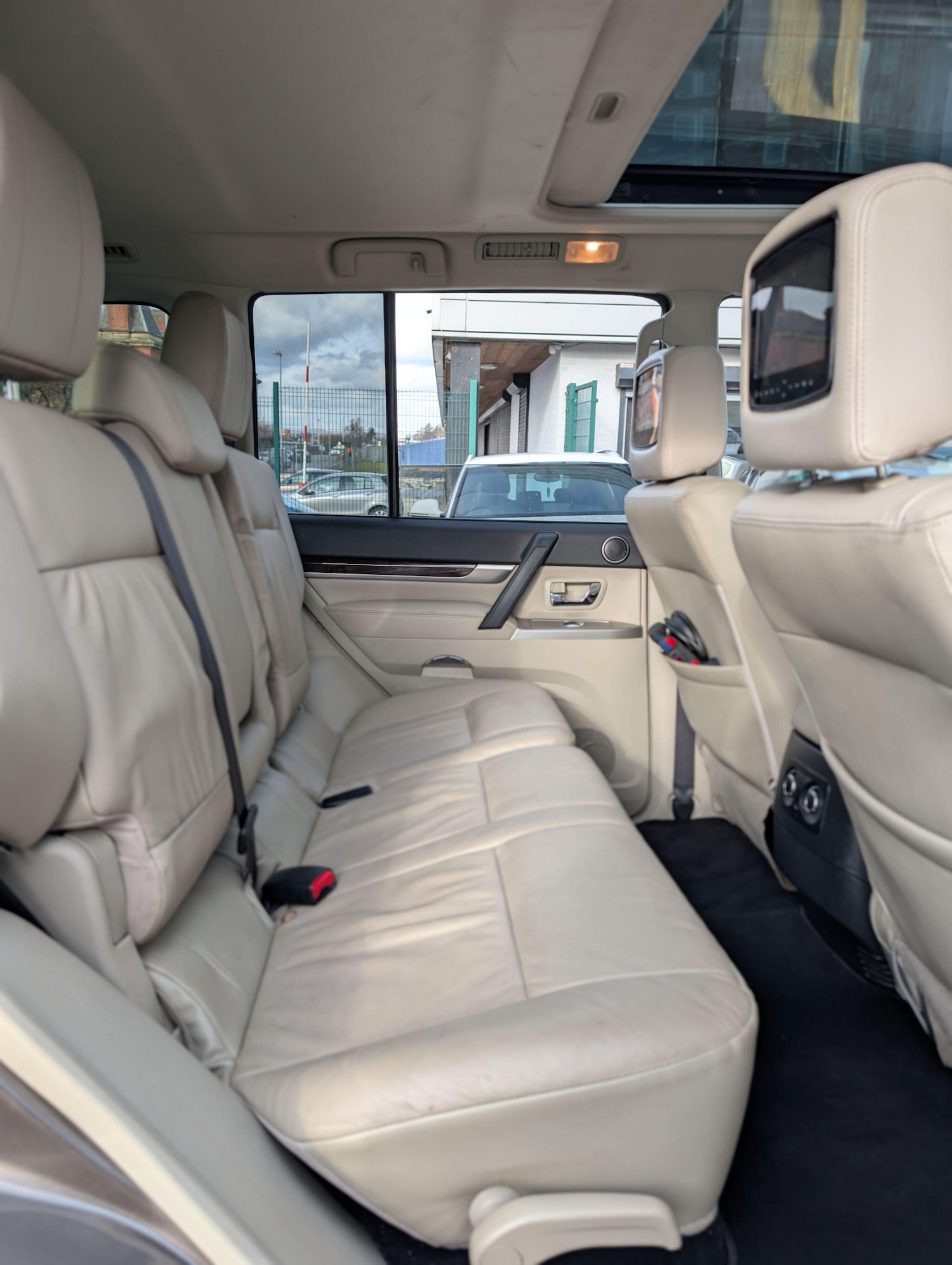 Used Mitsubishi Shogun 2015 for sale - 77559741: Photo 14