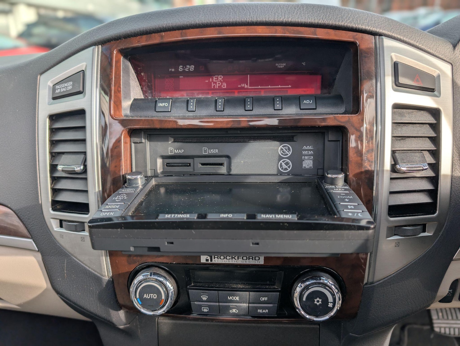 Used Mitsubishi Shogun 2015 for sale - 77559741: Photo 29