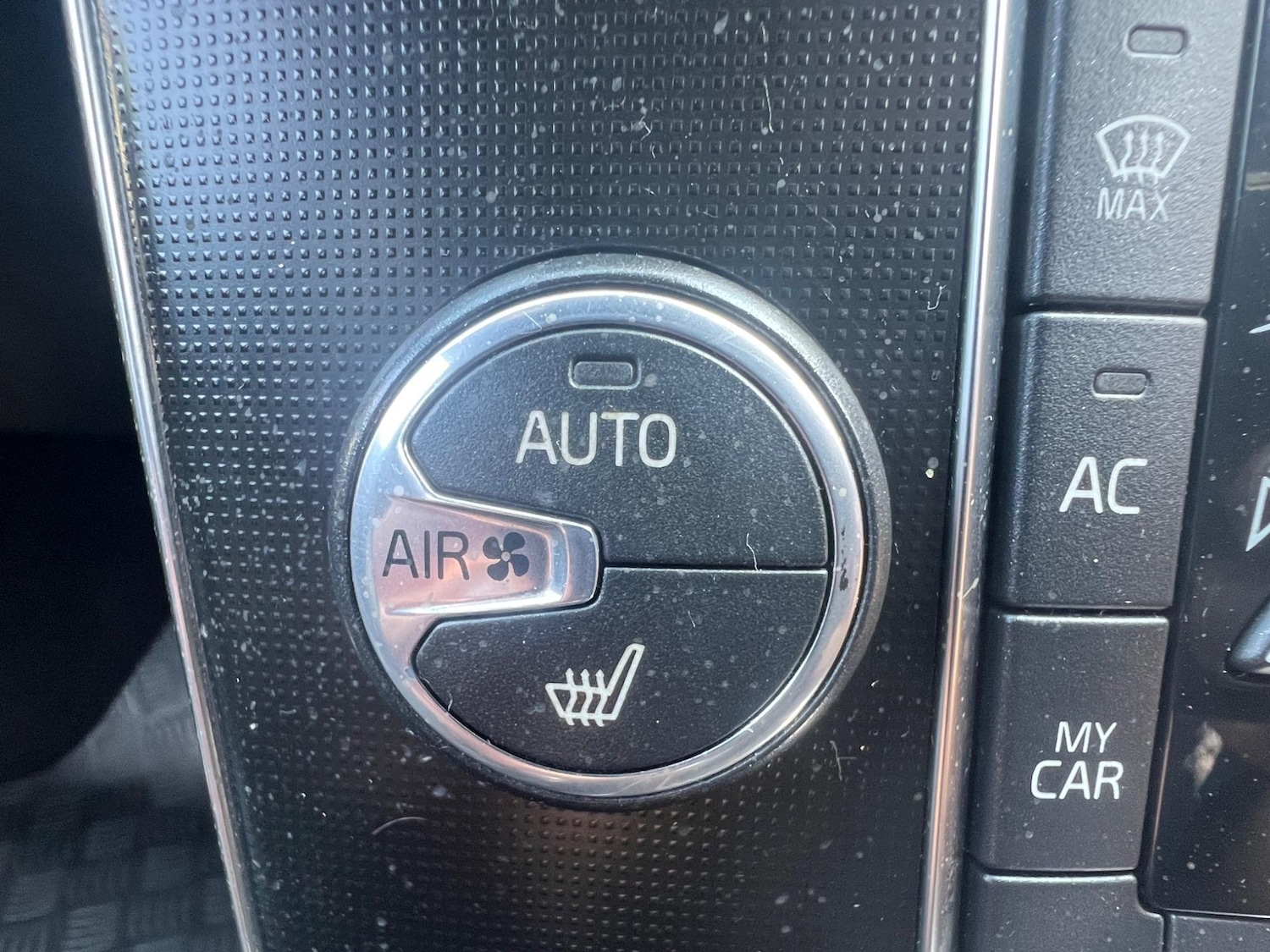 Used Volvo V40 2016 for sale - 76214456: Photo 20