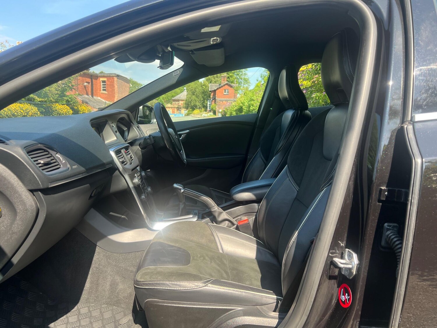 Used Volvo V40 2016 for sale - 76214456: Photo 37