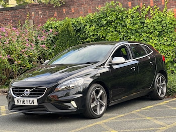 Used Volvo V40 2016 for sale - 76214456: Photo