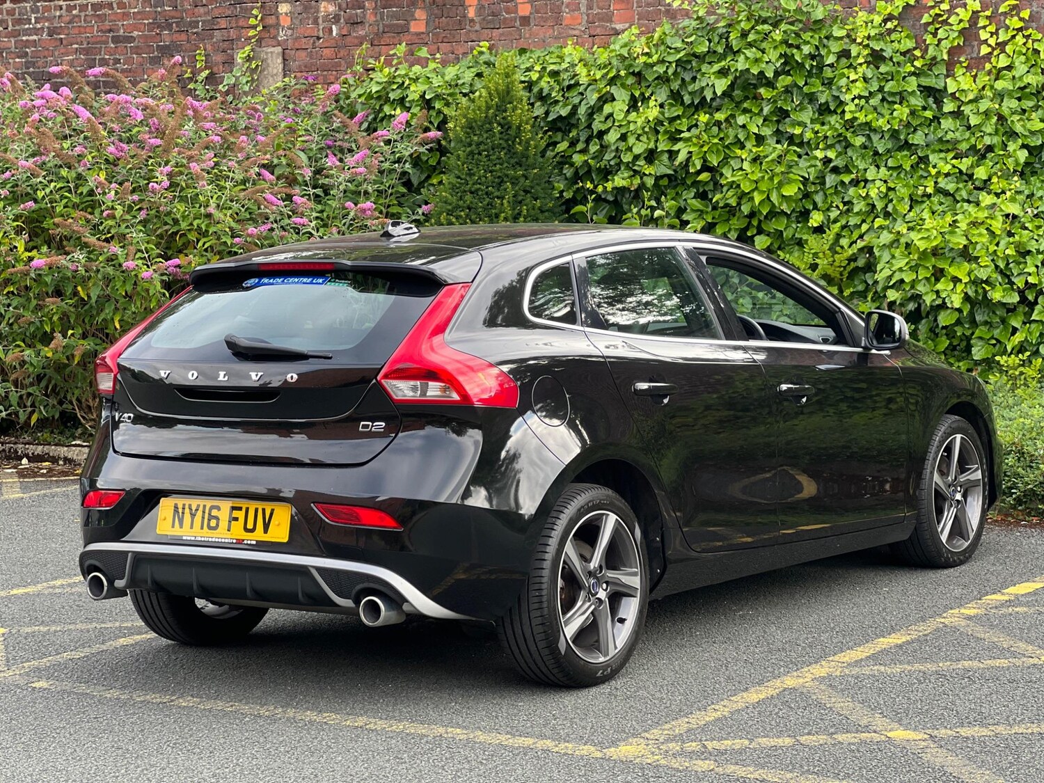 Used Volvo V40 2016 for sale - 76214456: Photo 8