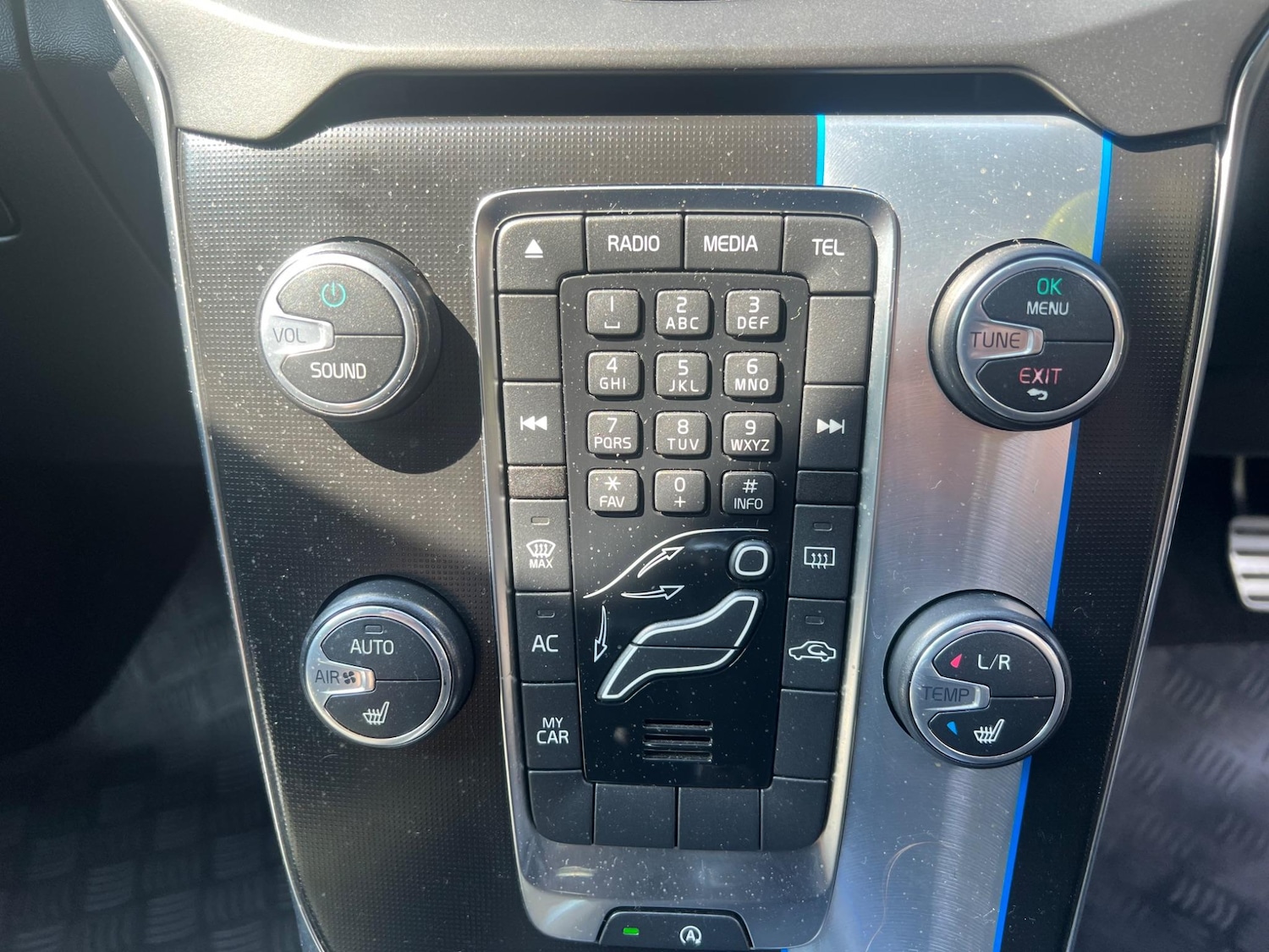 Used Volvo V40 2016 for sale - 76214456: Photo 9