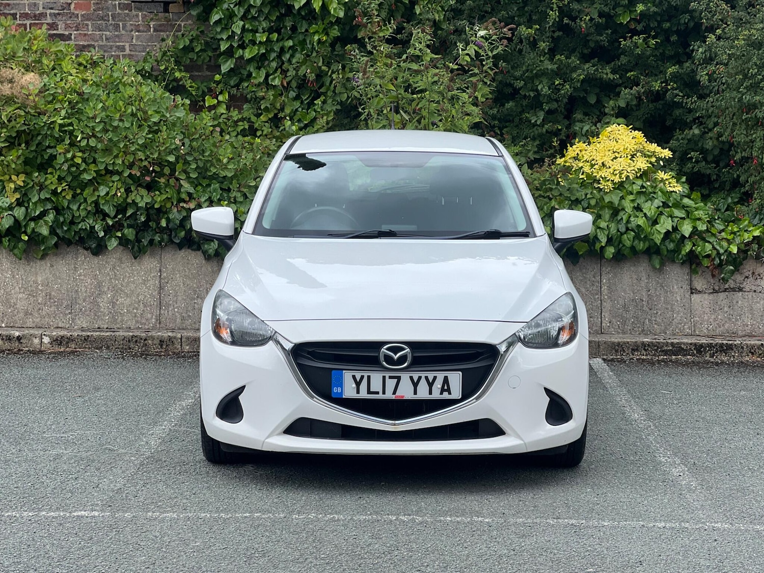 Used Mazda Mazda2 2017 for sale - 76215435: Photo 2