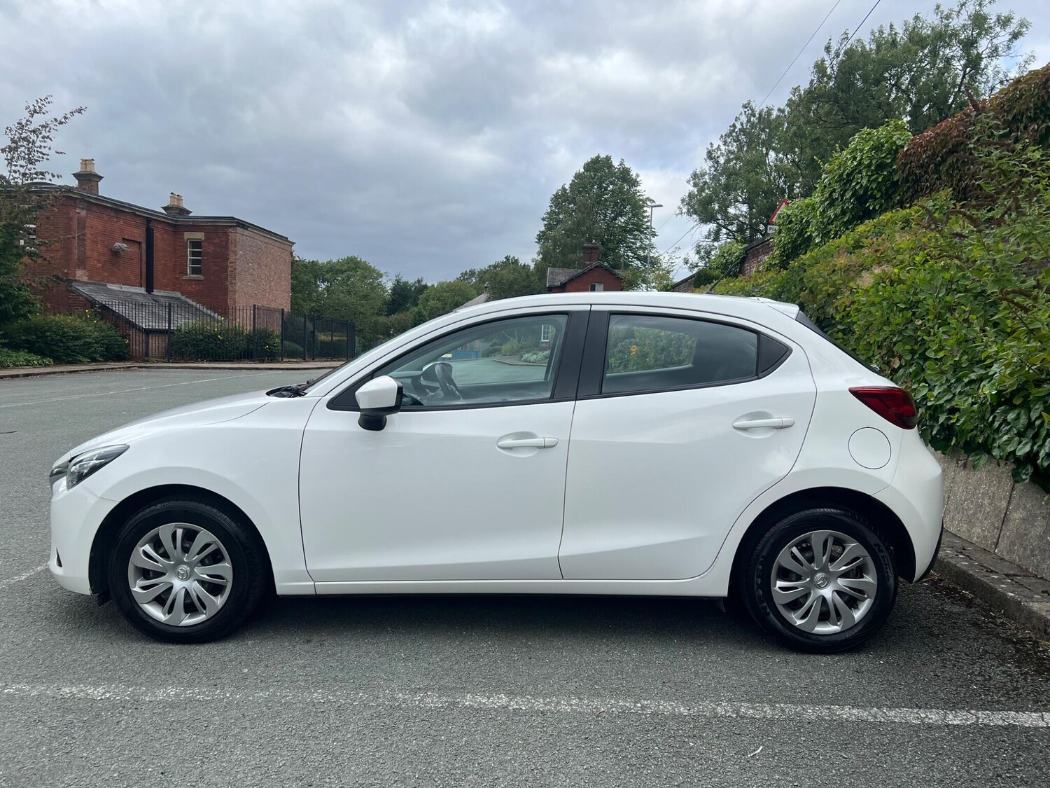 Used Mazda Mazda2 2017 for sale - 76215435: Photo 6