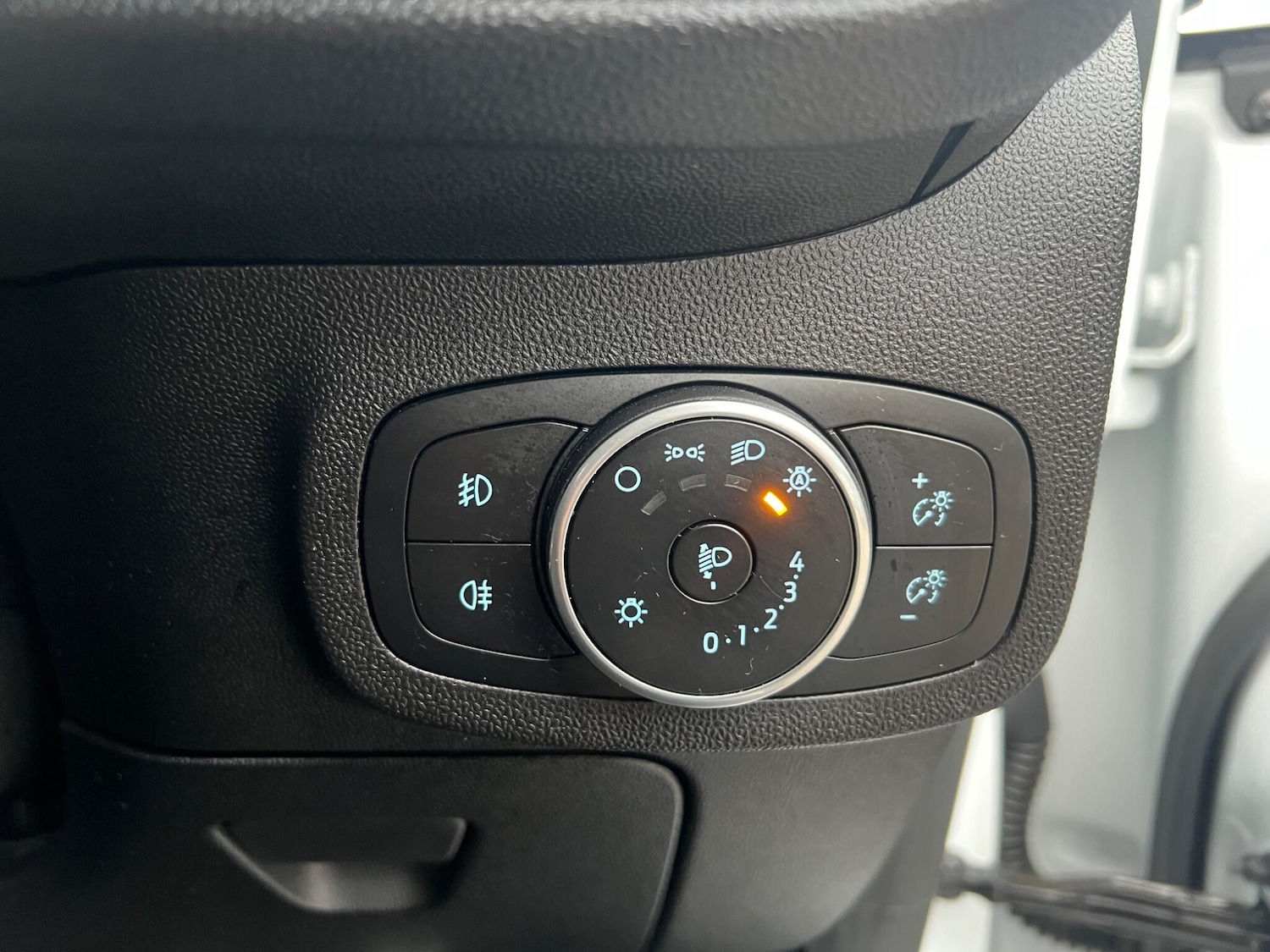 Used Ford Fiesta 2018 for sale - 76336161: Photo 29