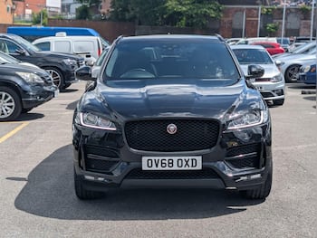Used Jaguar F-Pace 2018 for sale - 79750776: Photo
