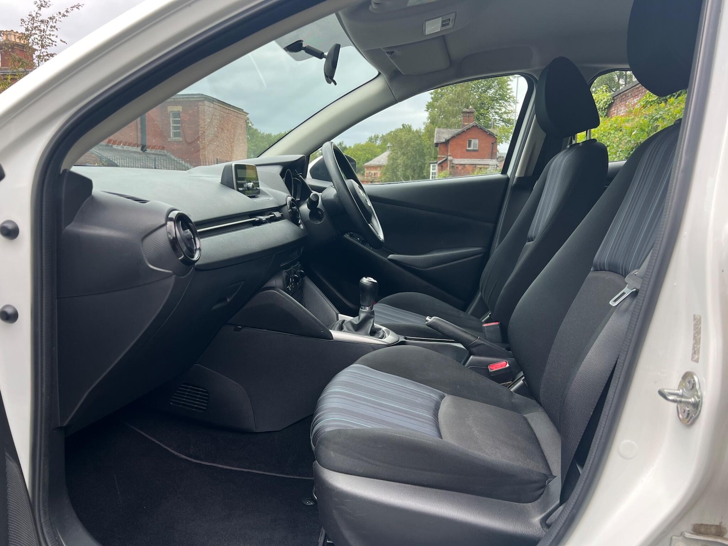 Used Mazda Mazda2 2017 for sale - 77166926: Photo 33