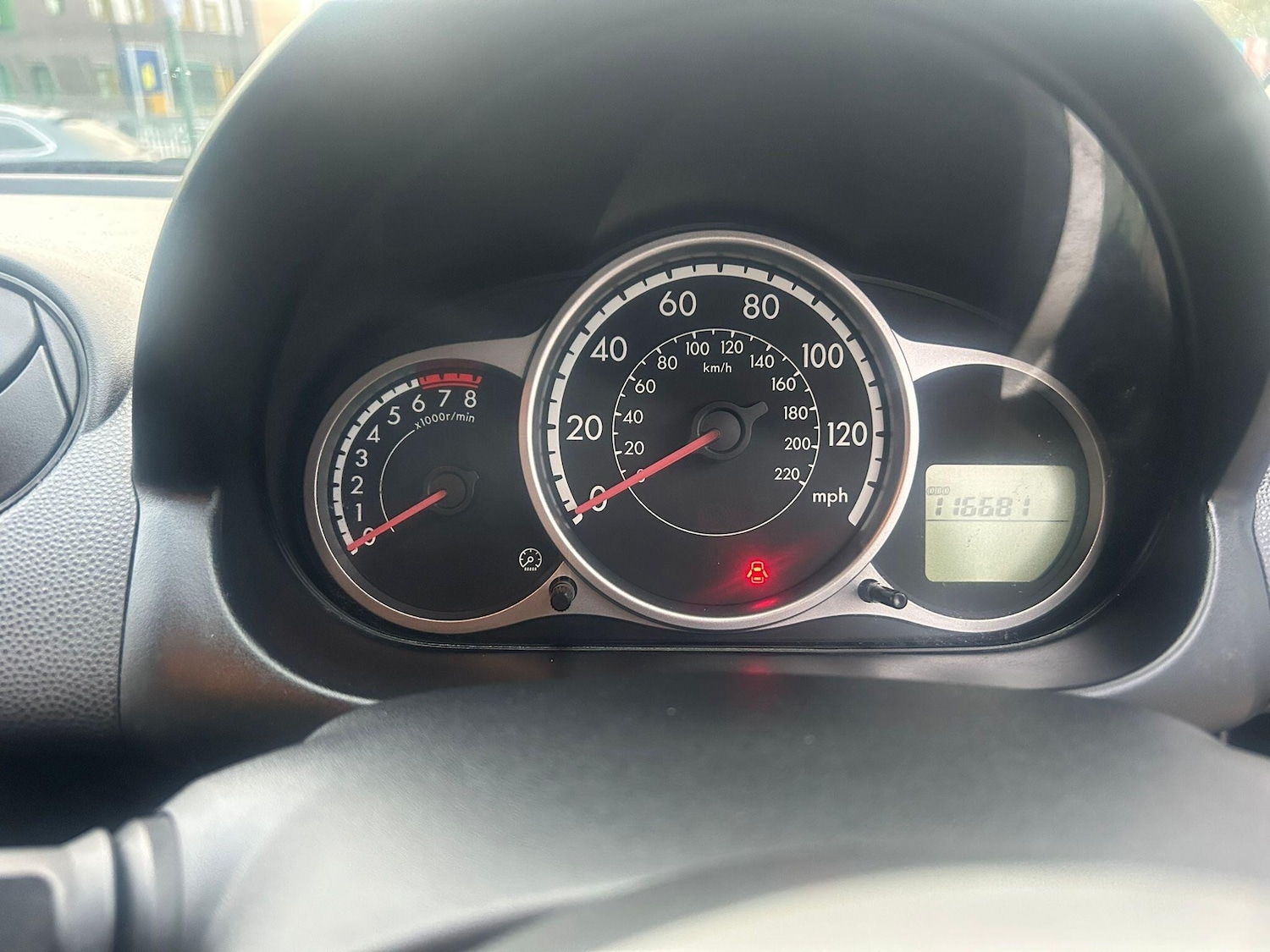 Used Mazda Mazda2 2011 for sale - 76432374: Photo 9