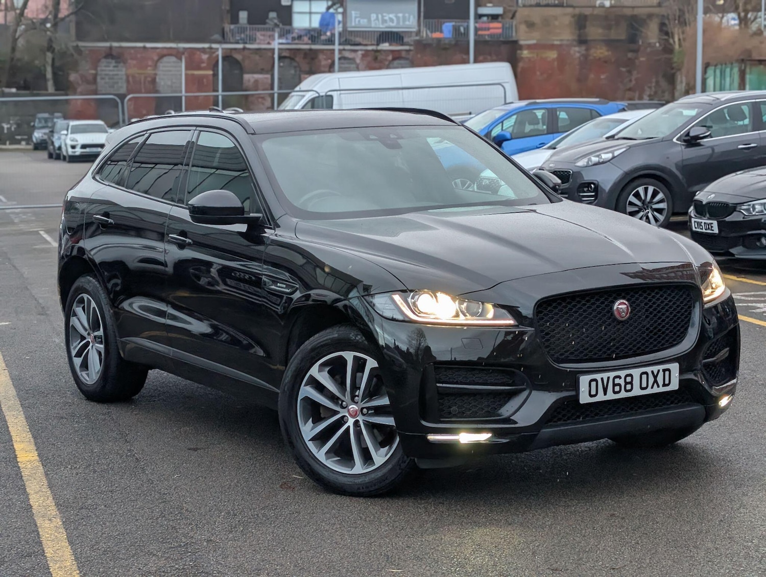 Used Jaguar F-Pace 2018 for sale - 76886160: Photo 1