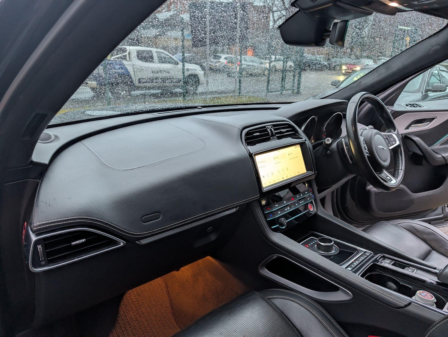 Used Jaguar F-Pace 2018 for sale - 76886160: Photo 14