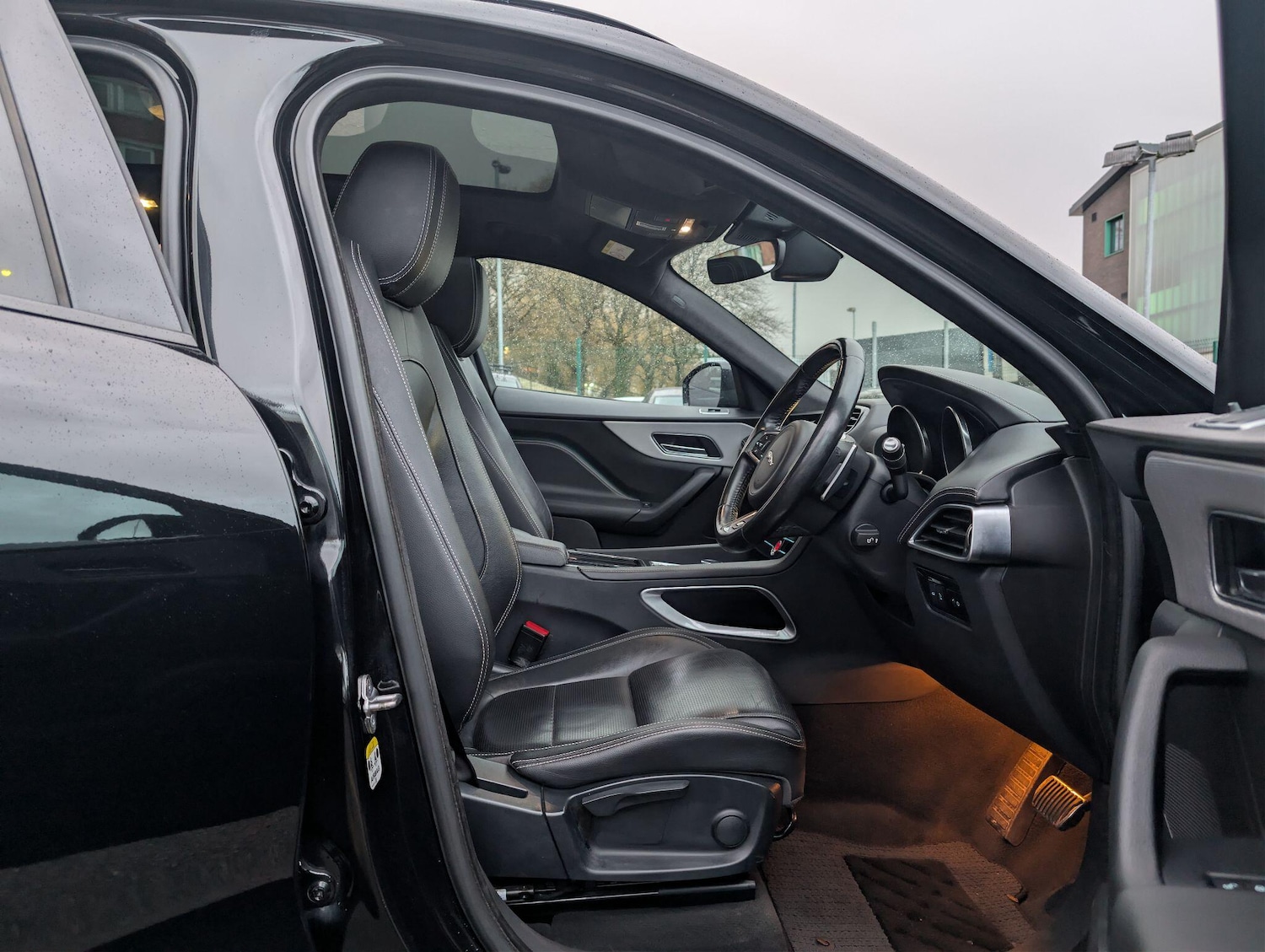 Used Jaguar F-Pace 2018 for sale - 76886160: Photo 17