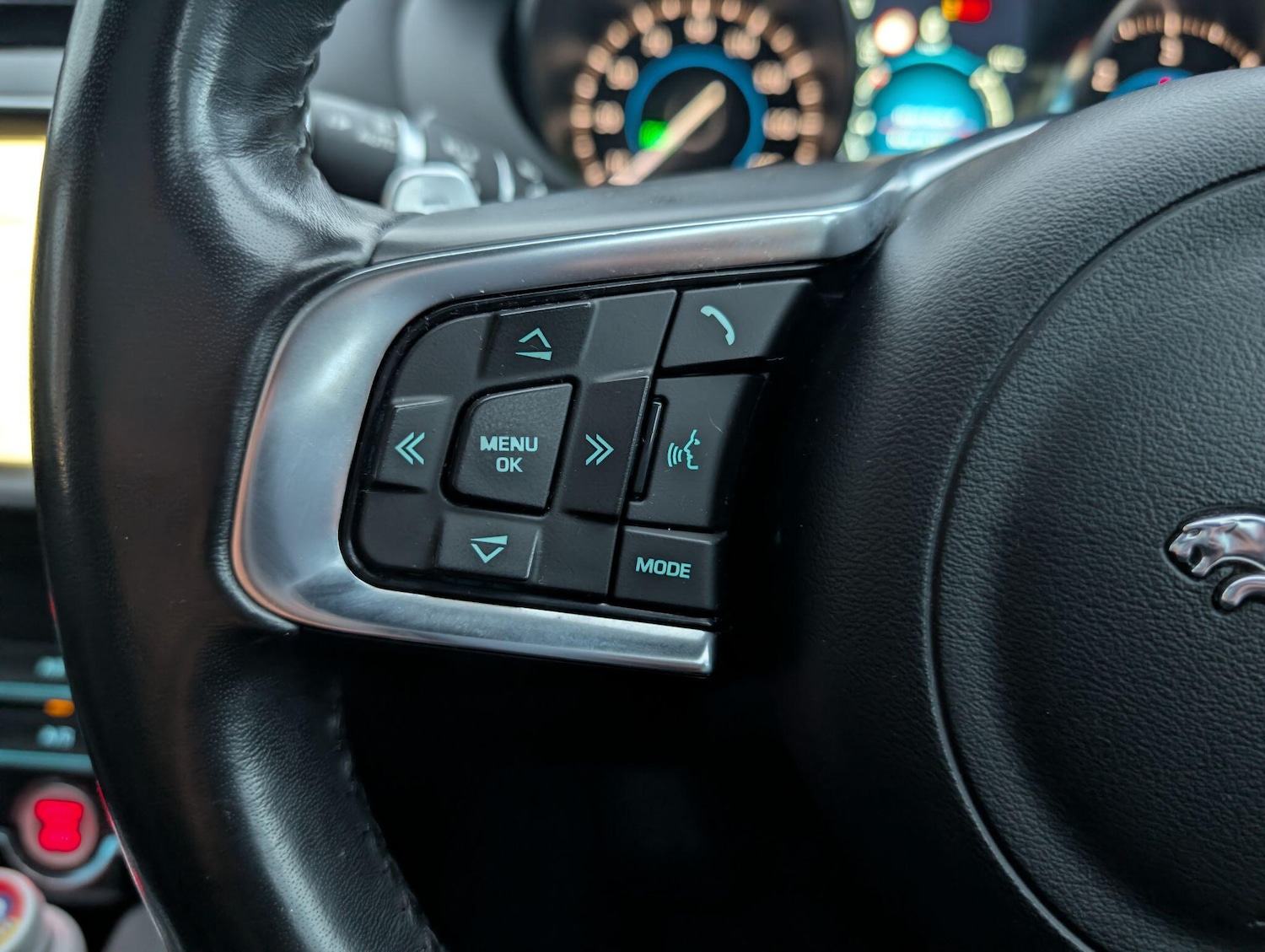 Used Jaguar F-Pace 2018 for sale - 76886160: Photo 23