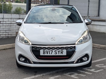 Used Peugeot 208 2017 for sale - 79412196: Photo
