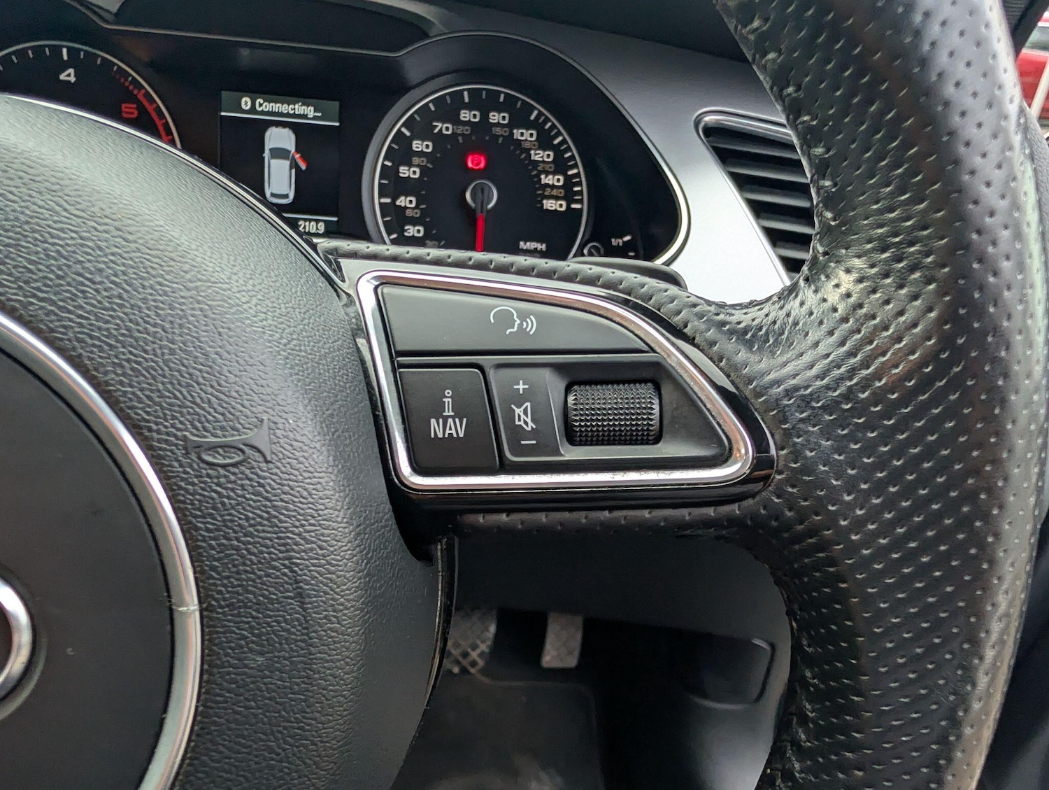 Used Audi A4 2015 for sale - 77396664: Photo 11