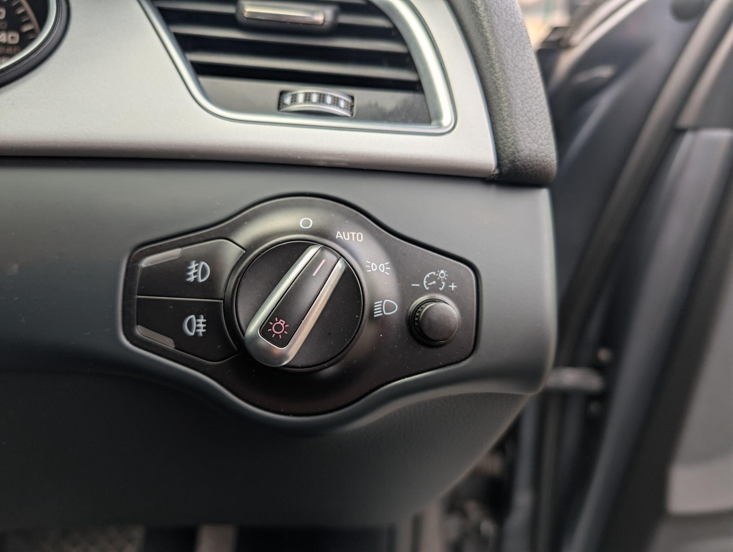 Used Audi A4 2015 for sale - 77396664: Photo 31