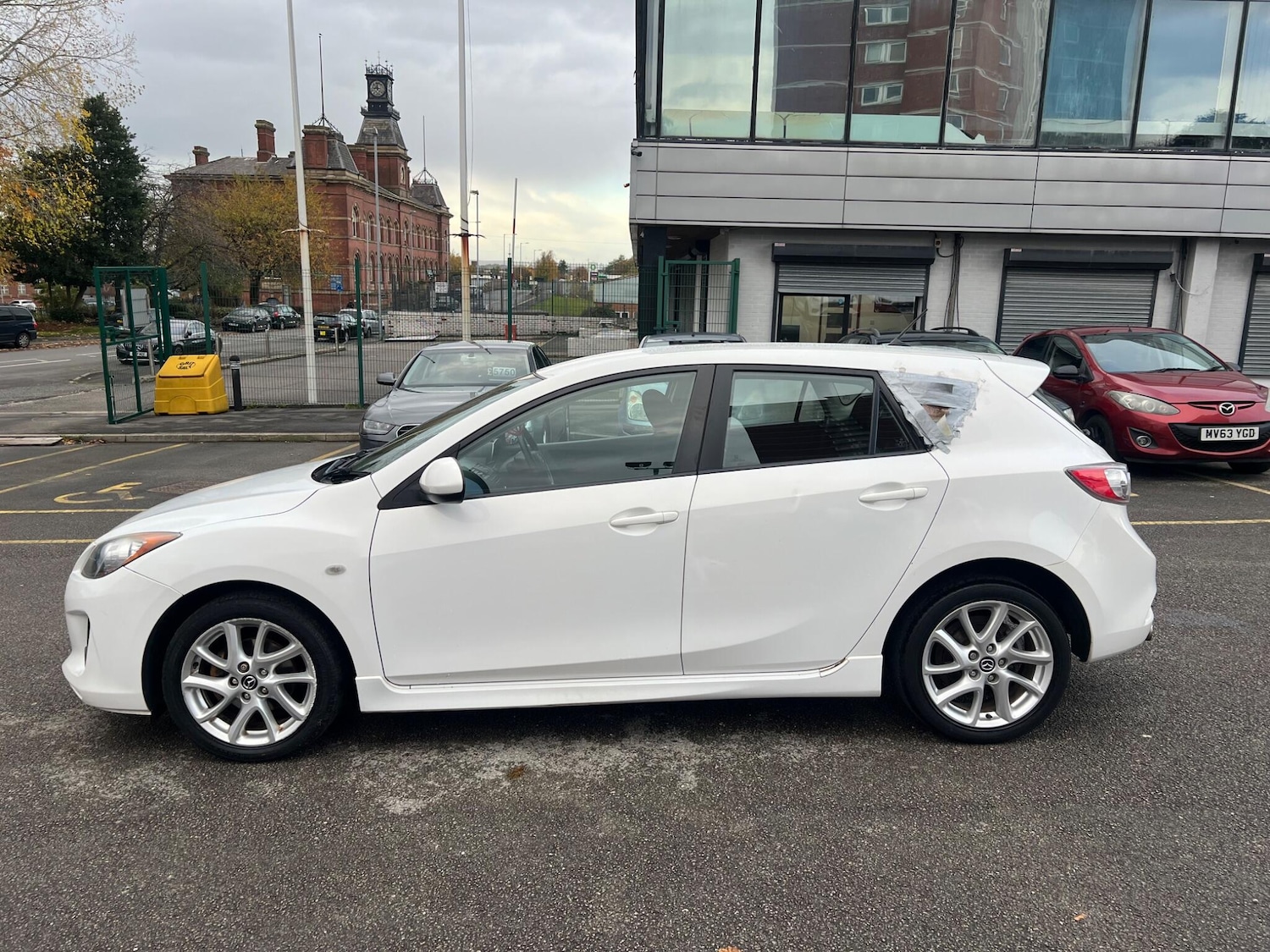 Used Mazda Mazda3 2013 for sale - 76441128: Photo 5