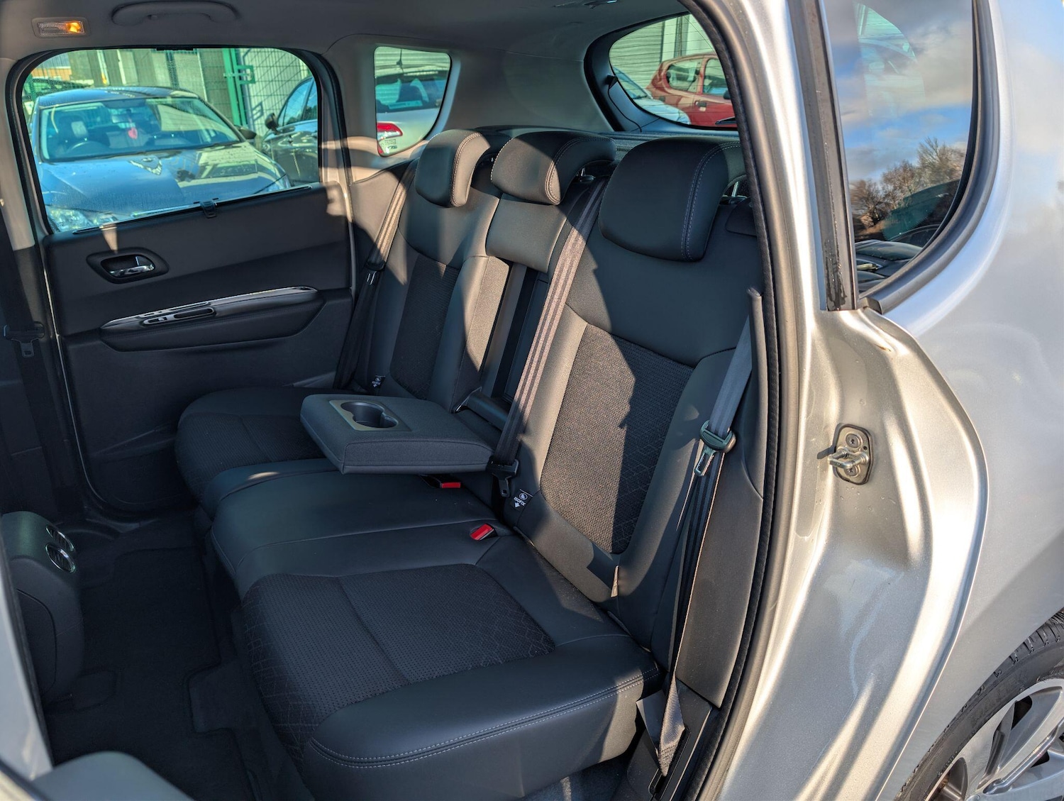 Used Peugeot 3008 2016 for sale - 77166841: Photo 17