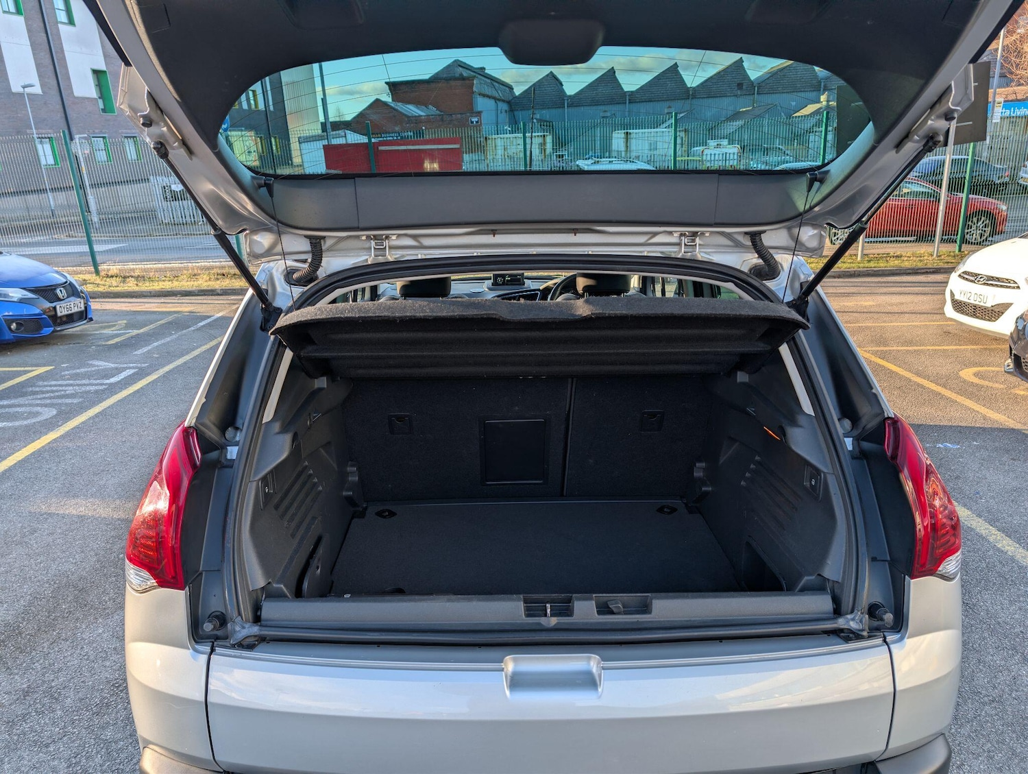 Used Peugeot 3008 2016 for sale - 77166841: Photo 38