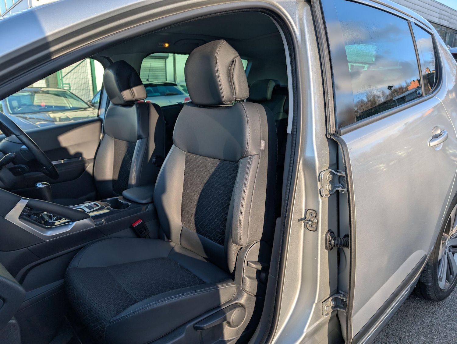 Used Peugeot 3008 2016 for sale - 77166841: Photo 40