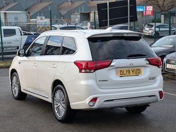 Used Mitsubishi Outlander 2019 for sale - 77057252: Photo