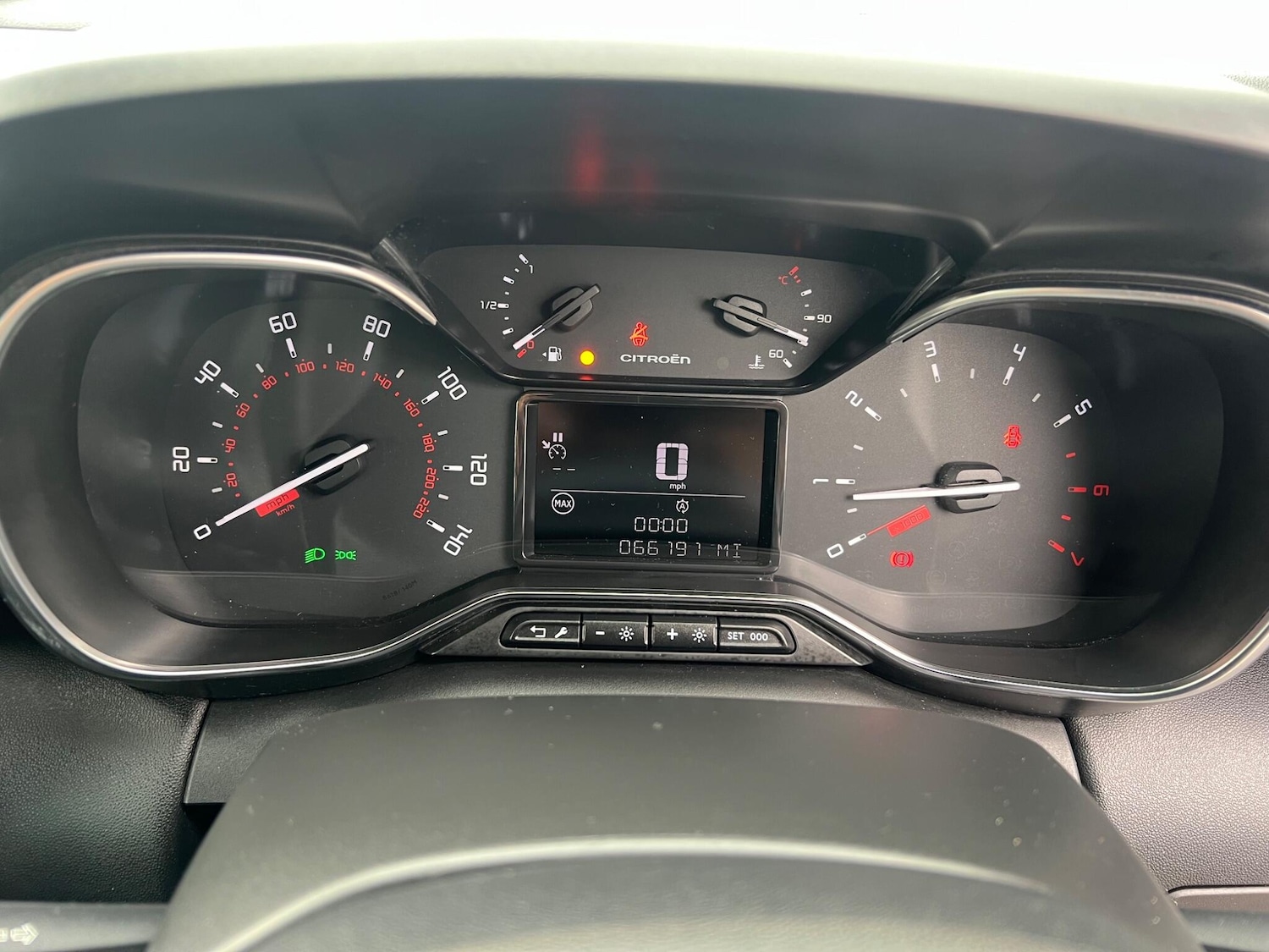Used Citroen C3 Aircross 2018 for sale - 77166772: Photo 12