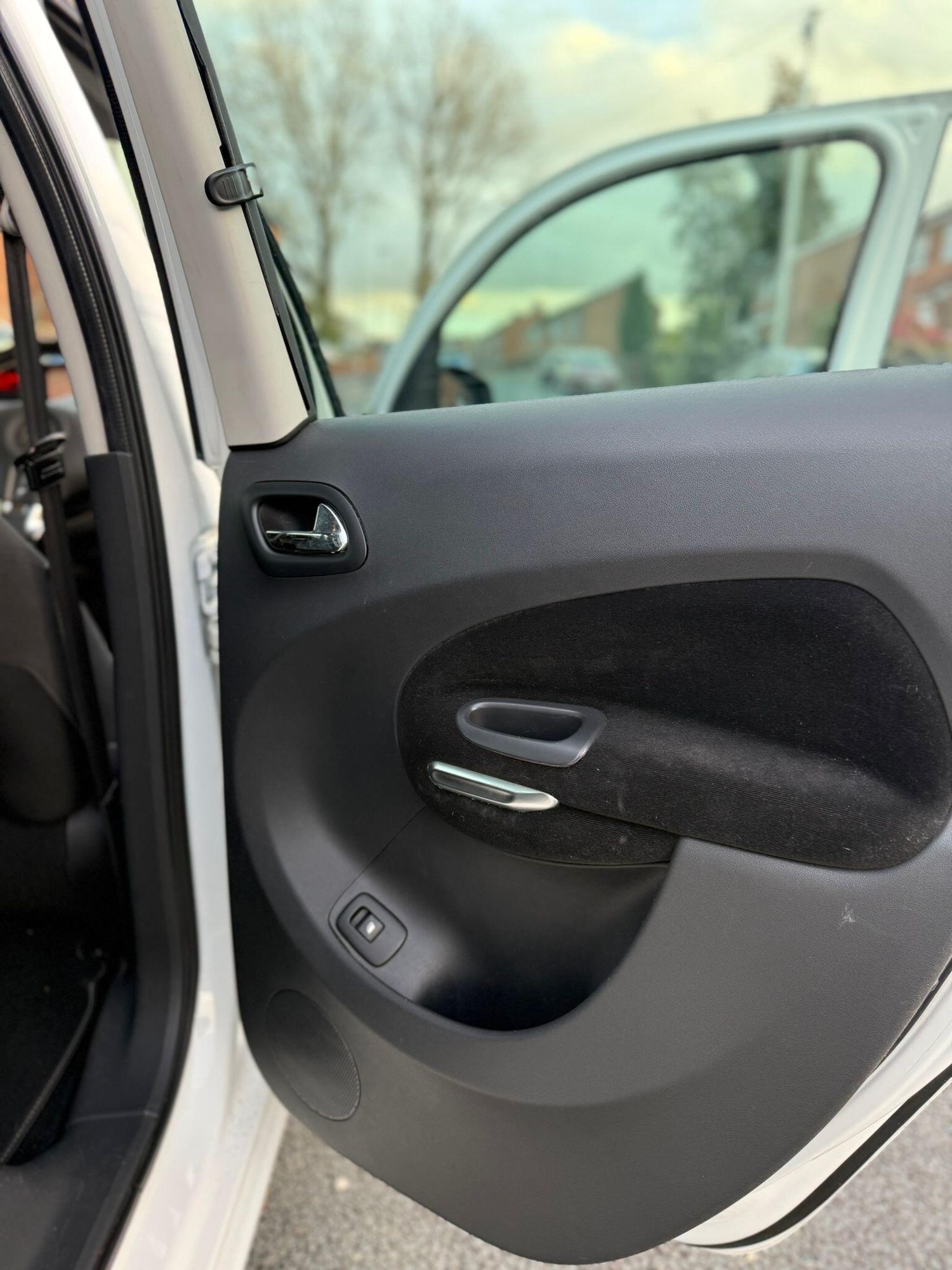 Used Citroen C3 Picasso 2012 for sale - 76446836: Photo 11