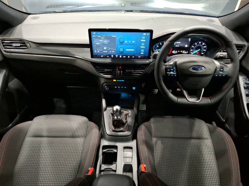 Used Ford Focus 2023 for sale - 78006074: Photo 2