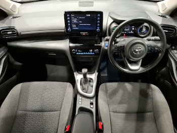 Used Toyota Yaris Cross 2023 for sale - 78735578: Photo