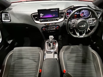 Used Kia Ceed 2024 for sale - 77969404: Photo